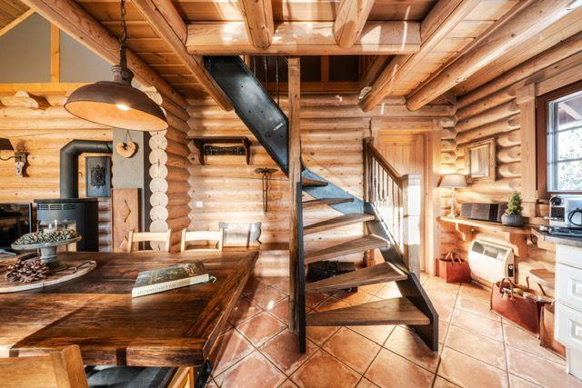 Treppe ins Obergeschoss