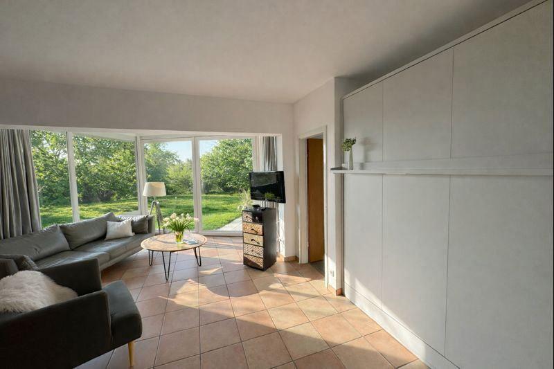 Schranbett hoch geklappt...