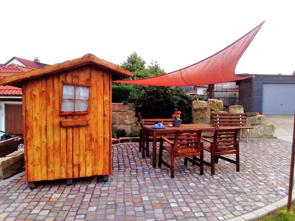 Gästeterrasse mit Hexenlaube und Grillmöglichkeit