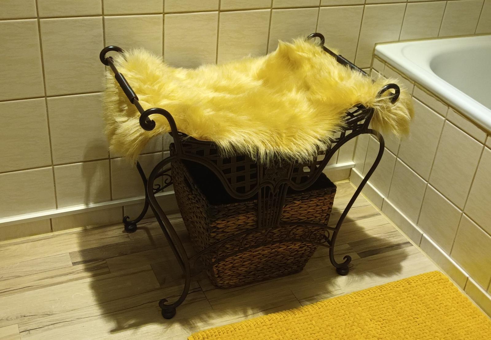 Sitzmöglichkeit im Bad