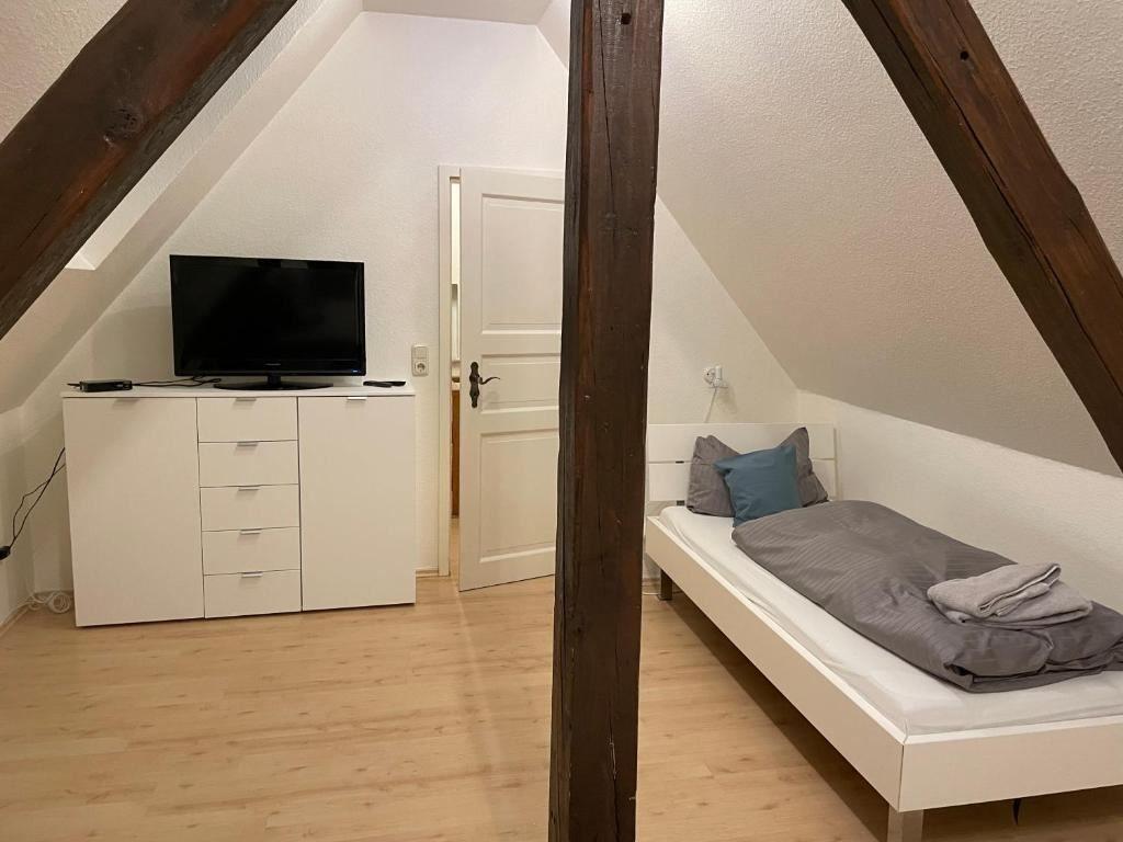 Schlafzimmer 2/Dachstudio...