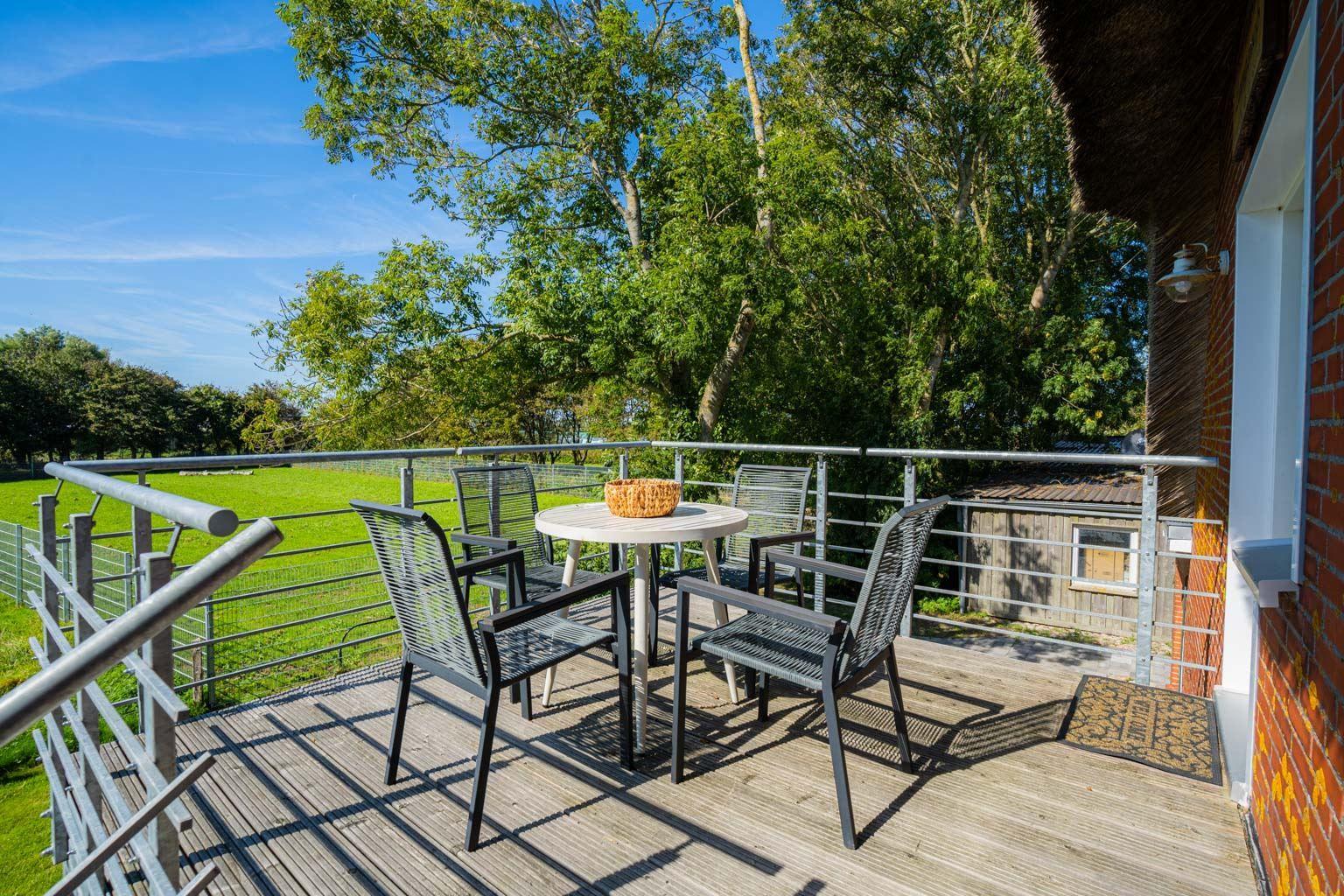 Balkon (ID 476) und Hundeauslauf...