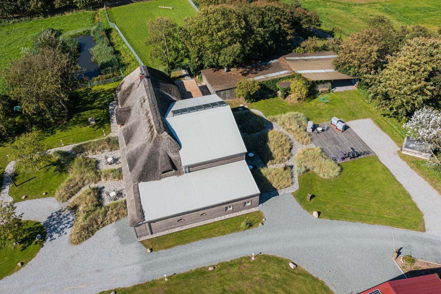 Friesenhof Hyggewarft Luftbild...