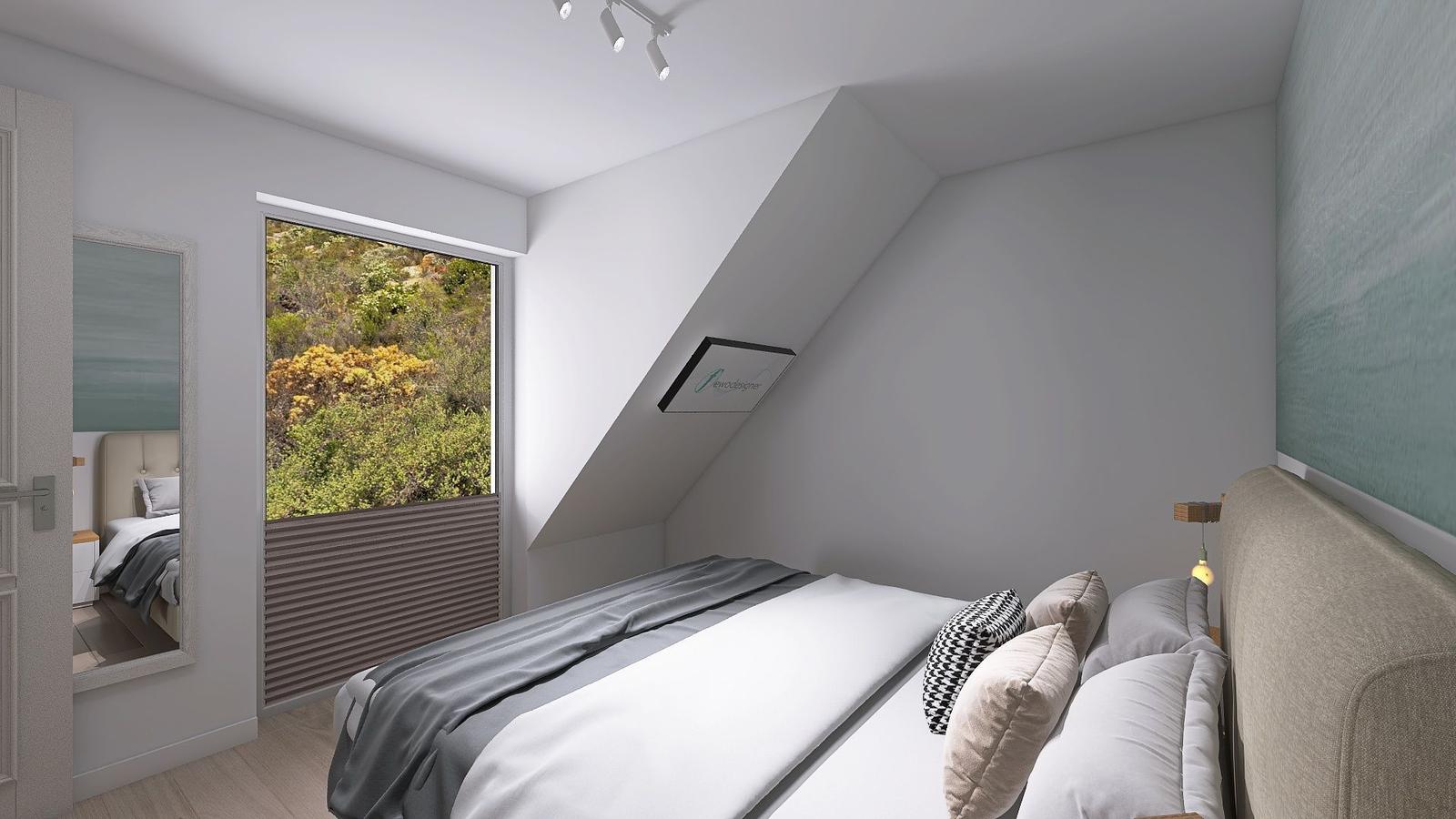 Schlafzimmer mit Dachschrägen, großem Fenster und Bett mit Kissen.