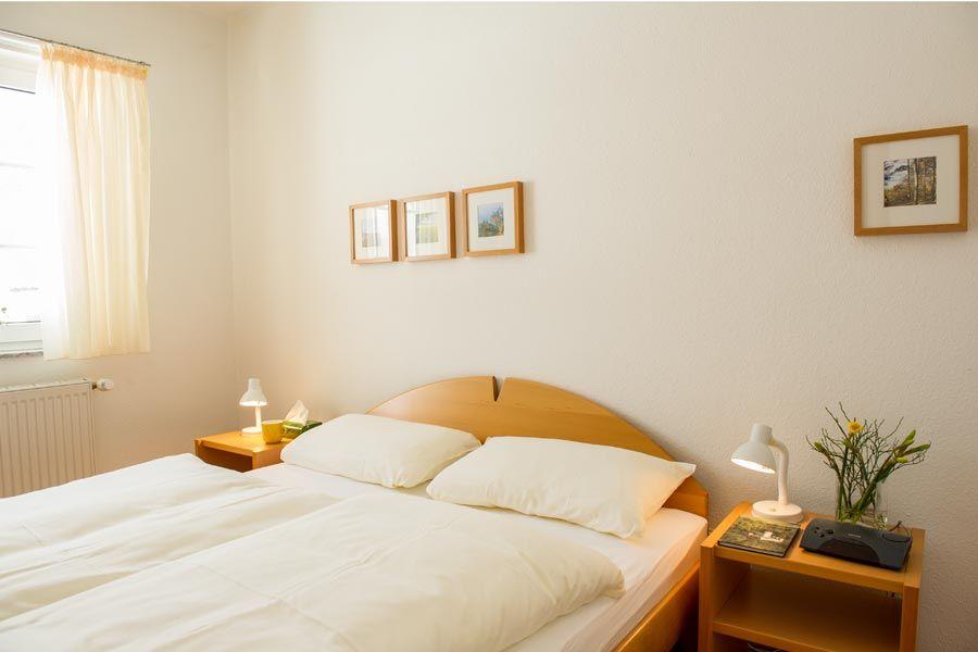 2. Schlafzimmer mit Doppelbett