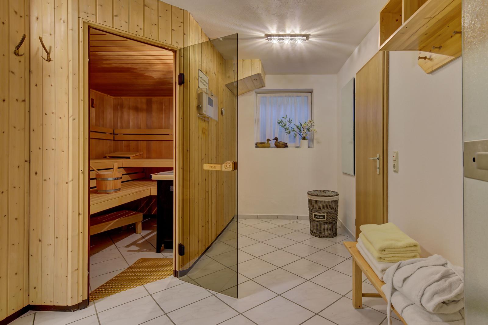 Wärme, Holz und Waldstille – unsere Sauna als Rückzugsort