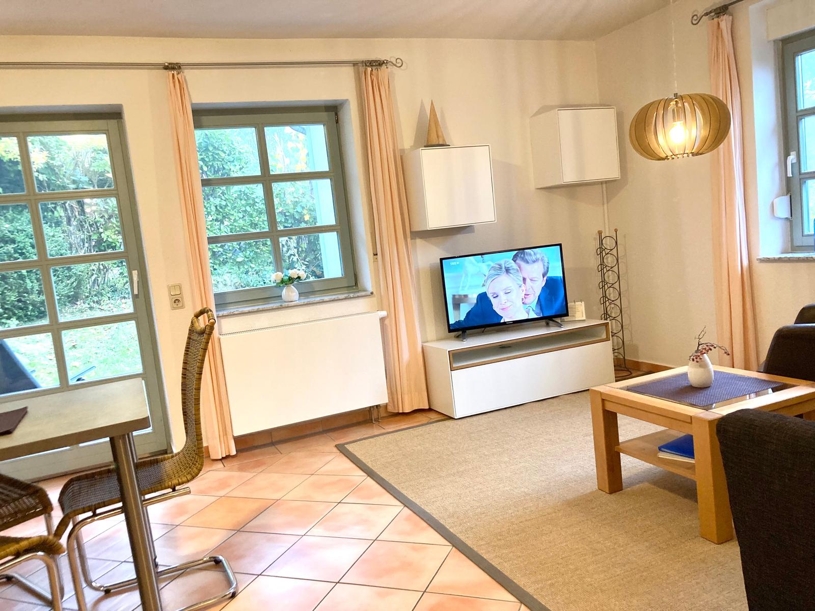 Das Licht durchflutete Wohnzimmer