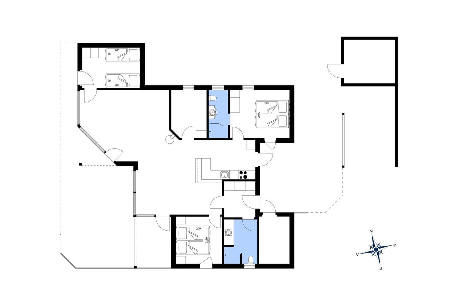 This floor plan shows the rooms of an apartment with three bedrooms and two bathrooms.