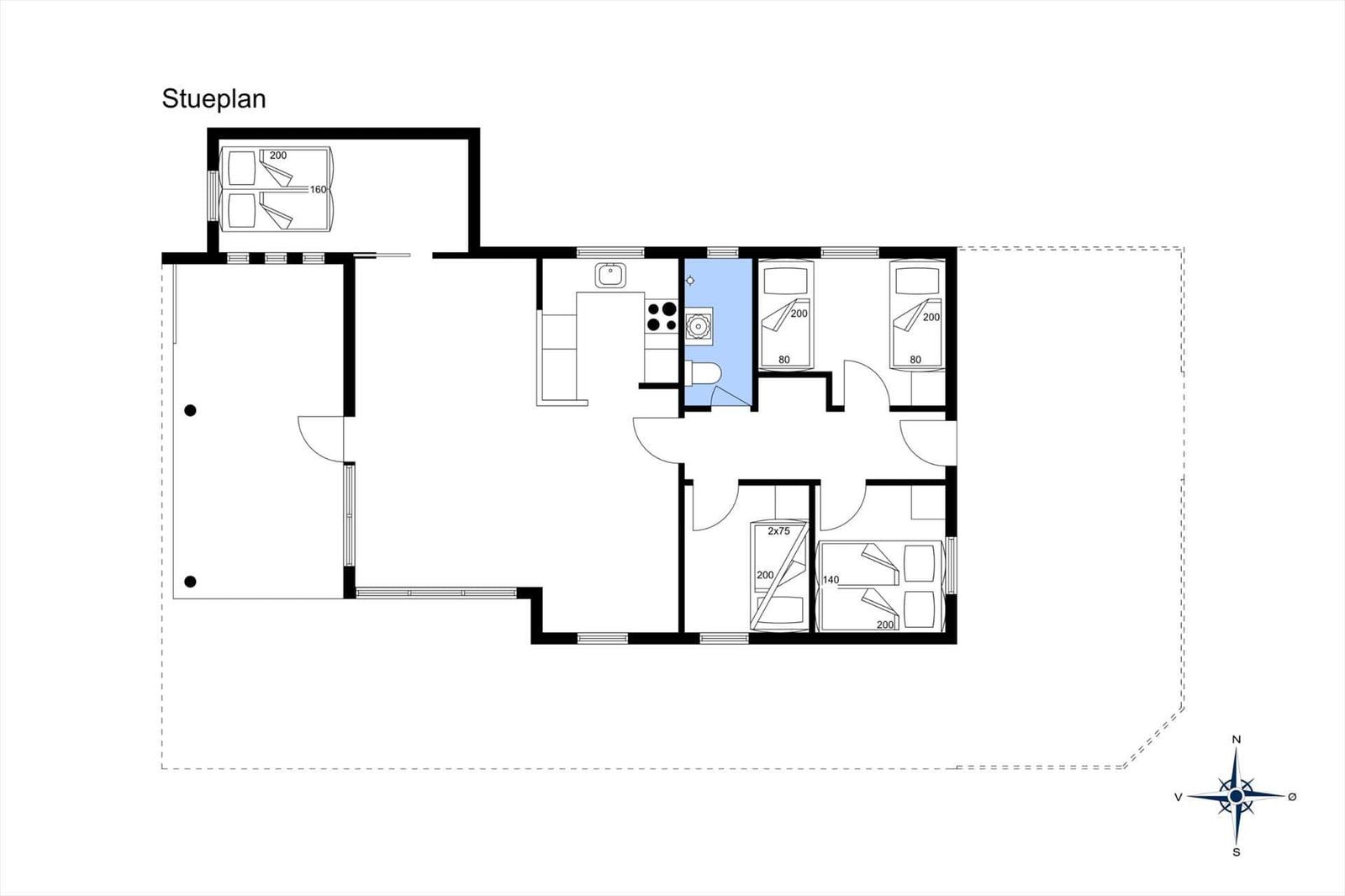 Floor plan shows living, sleeping areas, kitchen, and bathroom.