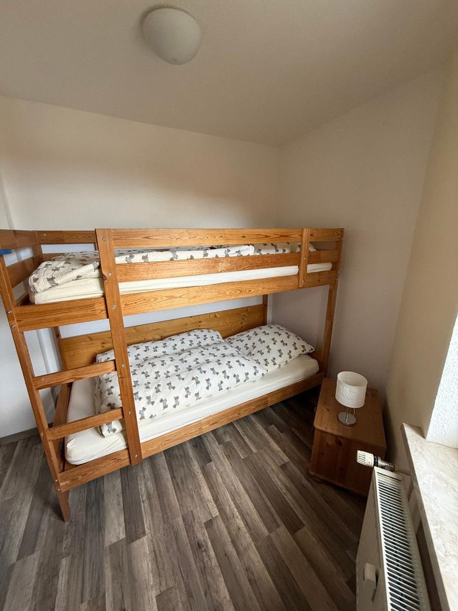 Schlafzimmer 2 mit stabilem Etagenbett in unserer Ferienwohnung Harztraum in Blankenburg im Harz