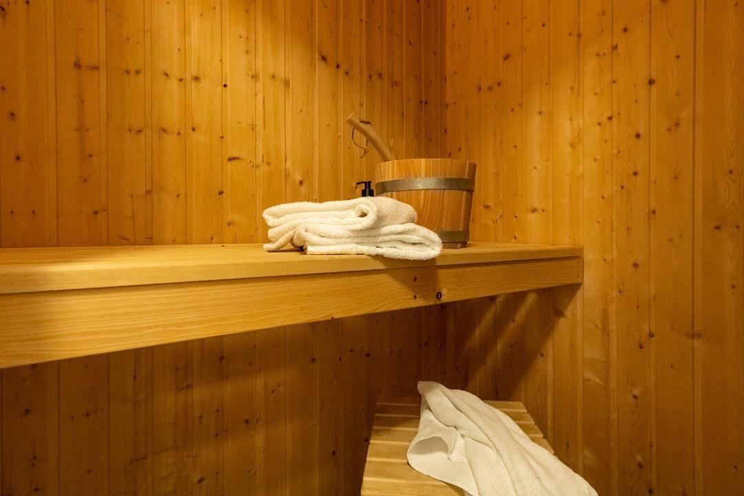 ... Sauna und ...