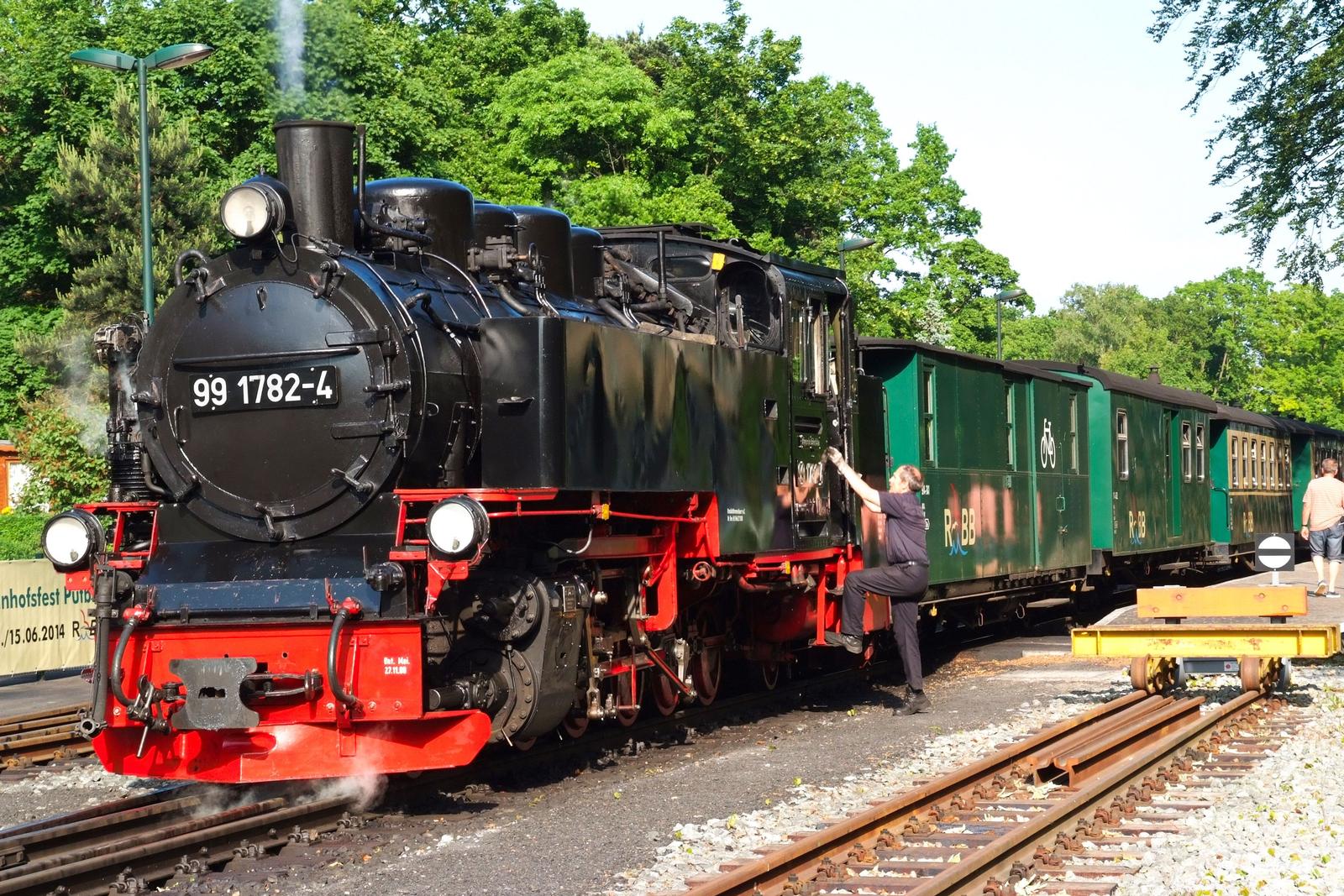 Der "Rasende Roland" im Rügener Süden.