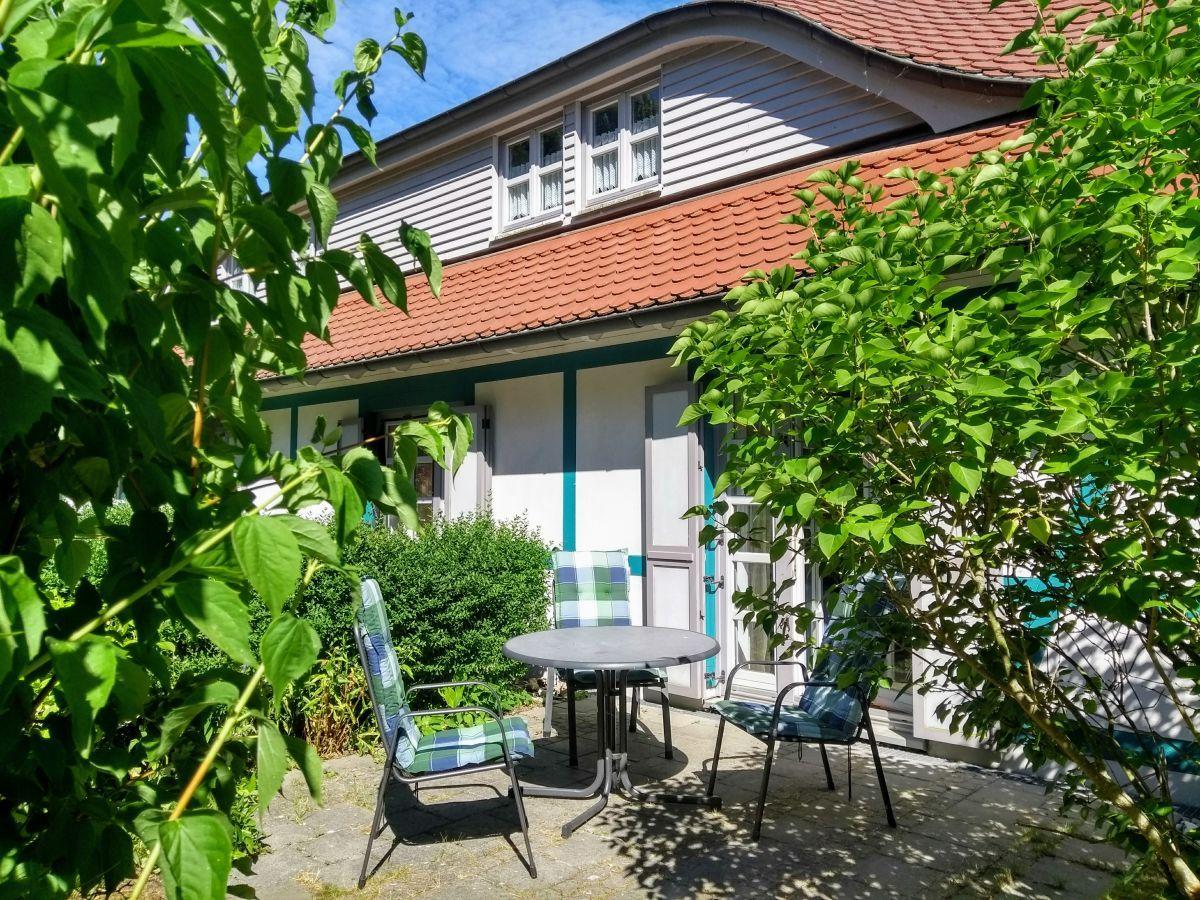 Die eigene Terrasse (Foto von ähnlicher Nachbarwohnung)