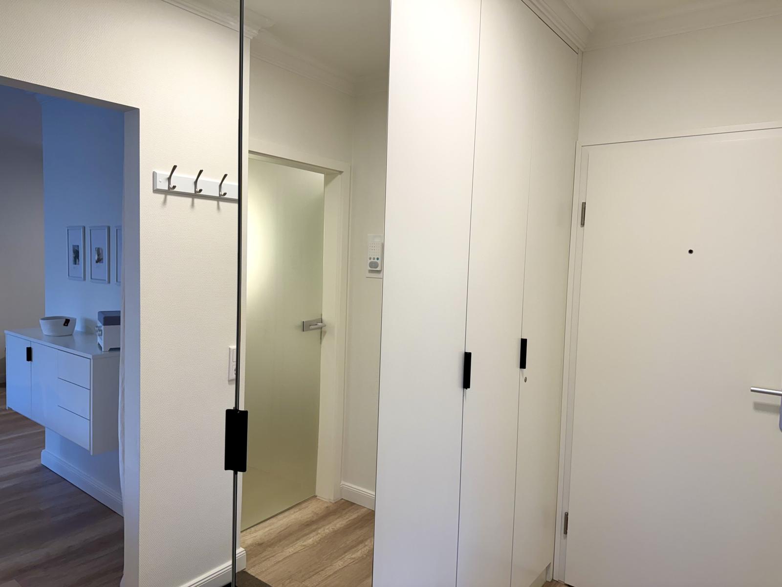 Flur inkl. Einbauschrank
