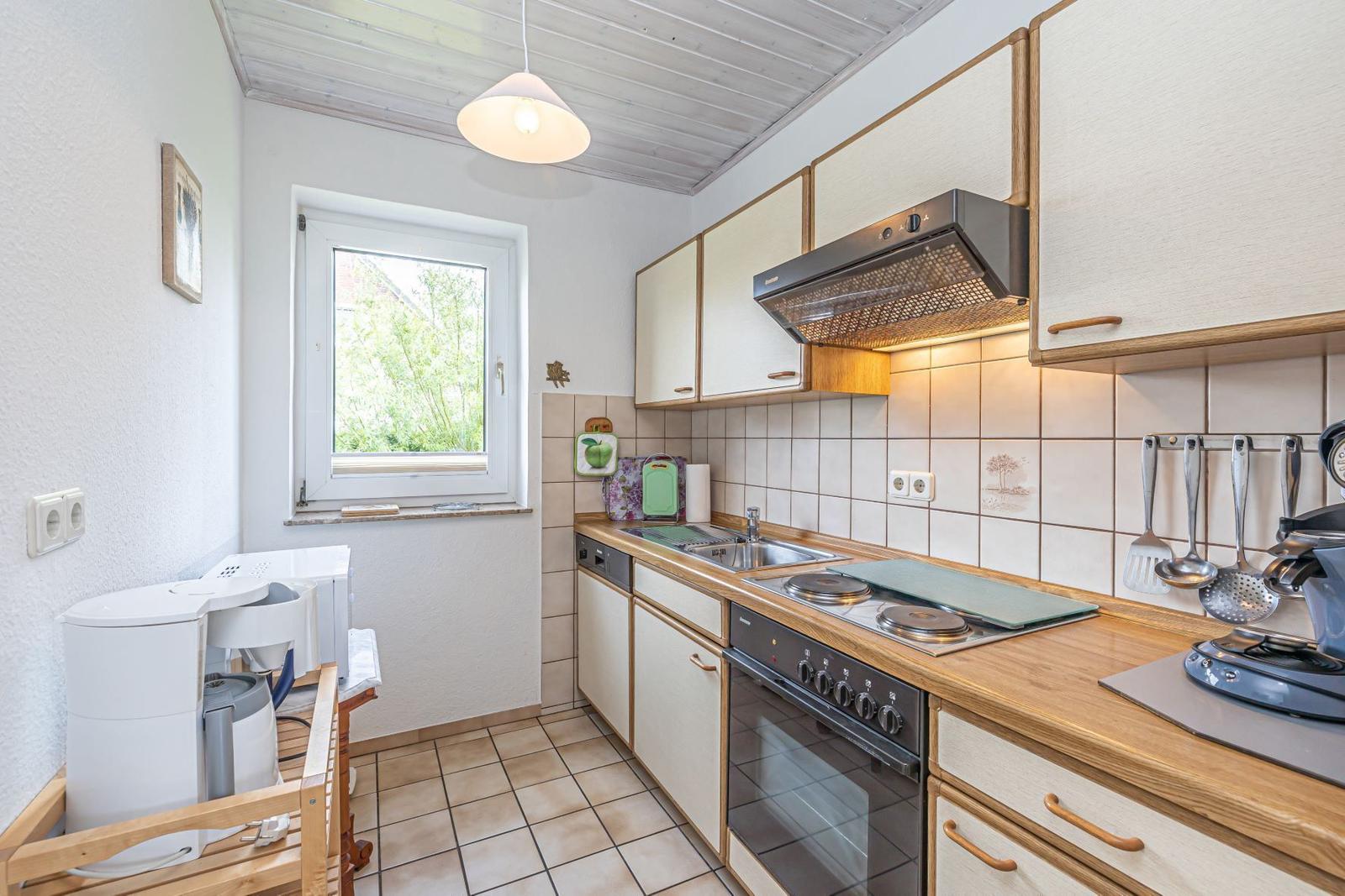 Küche mit Fenster...