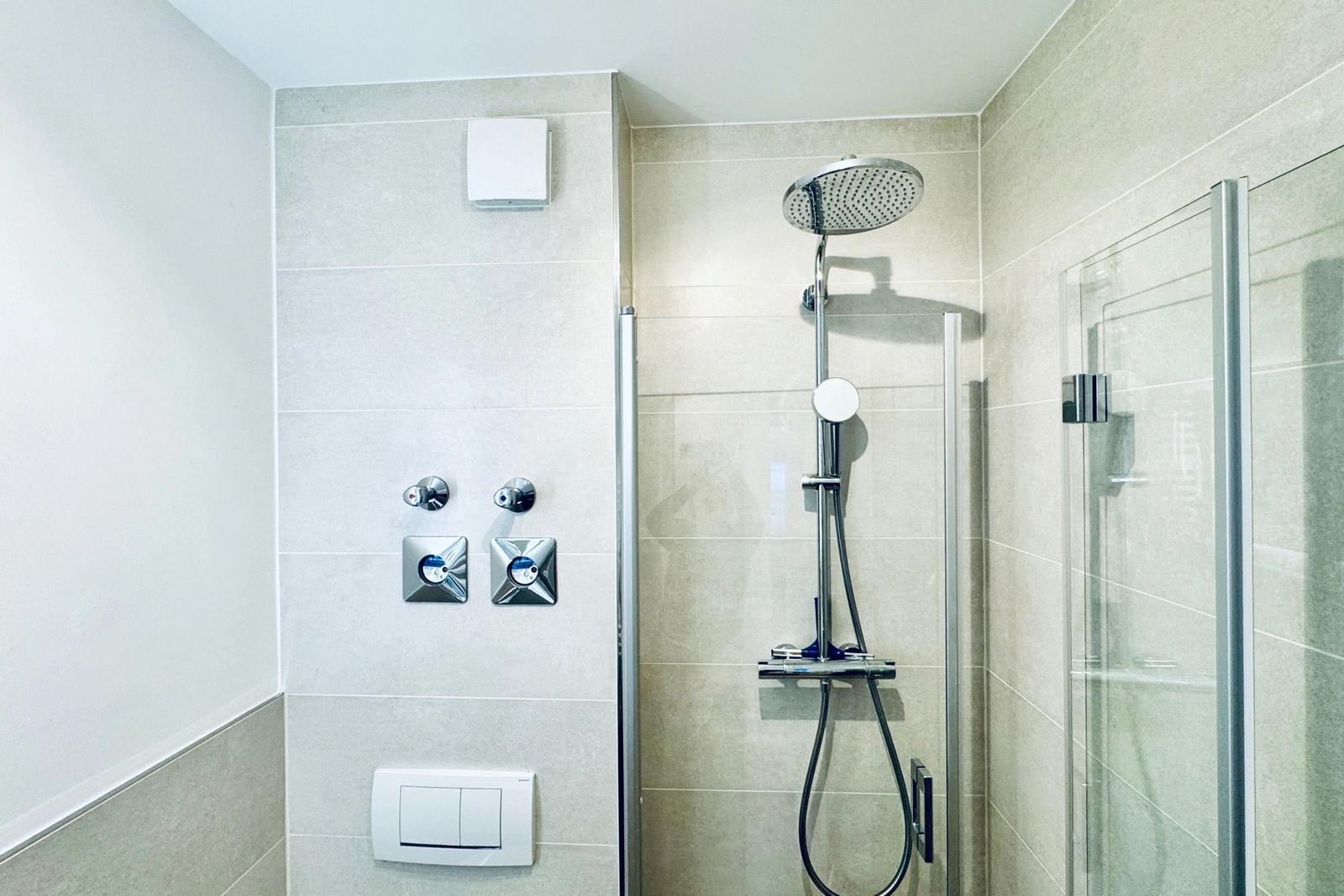 Bodengleiche Dusche im Badezimmer