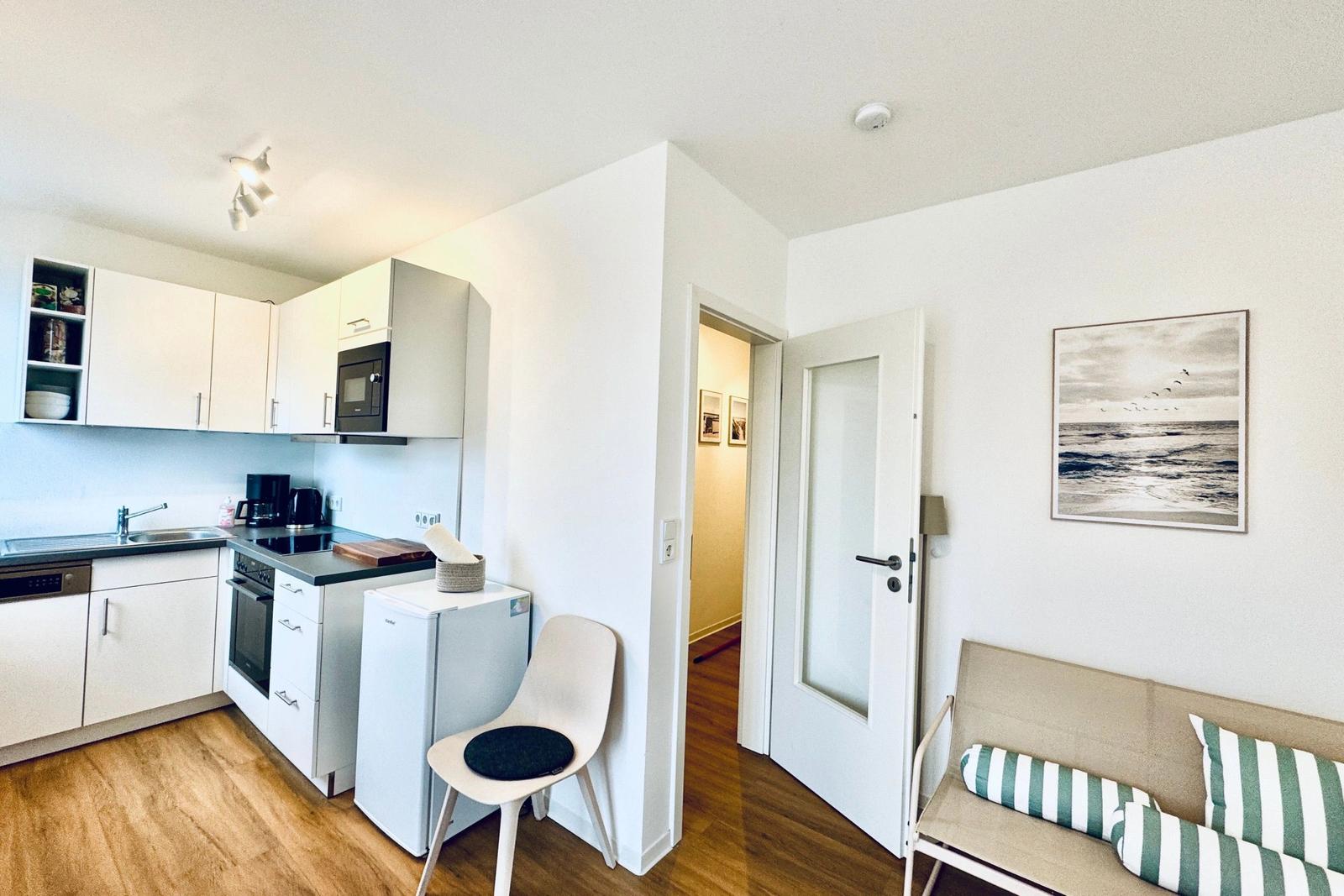 Blick vom Wohnzimmer in den Flur