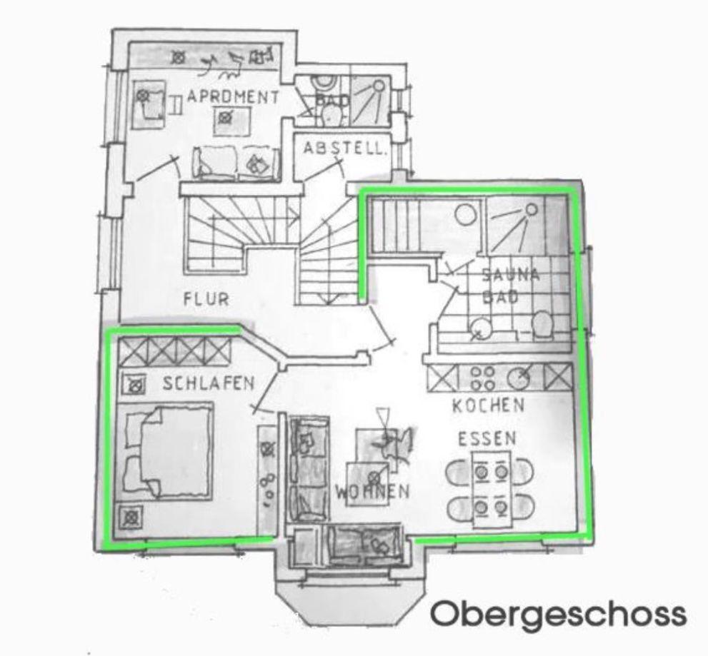 Obergeschoss mit Schlafzimmer, Wohnbereich, Küche und Sauna-Bad.