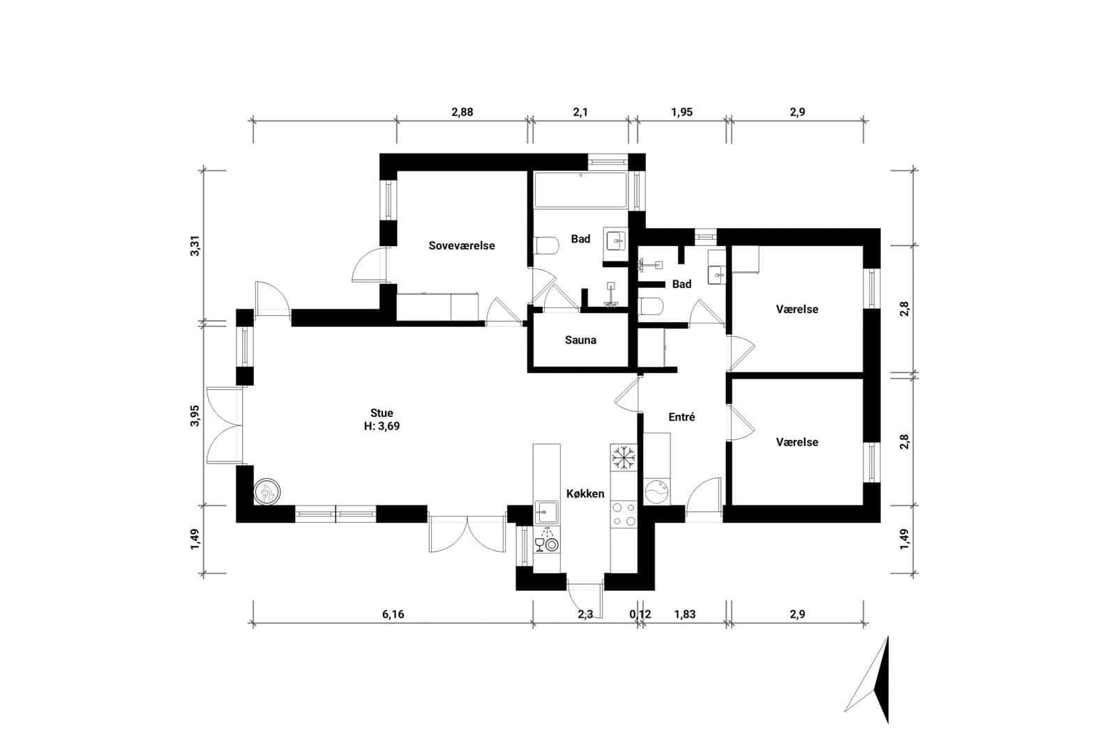Functional floor plan with kitchen, living area, bedrooms, and sauna.
