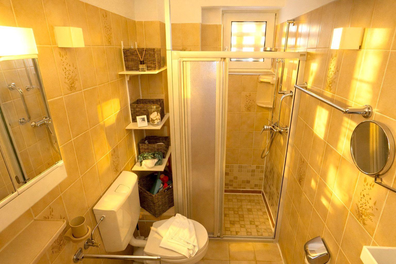 Duschbad mit Fenster...