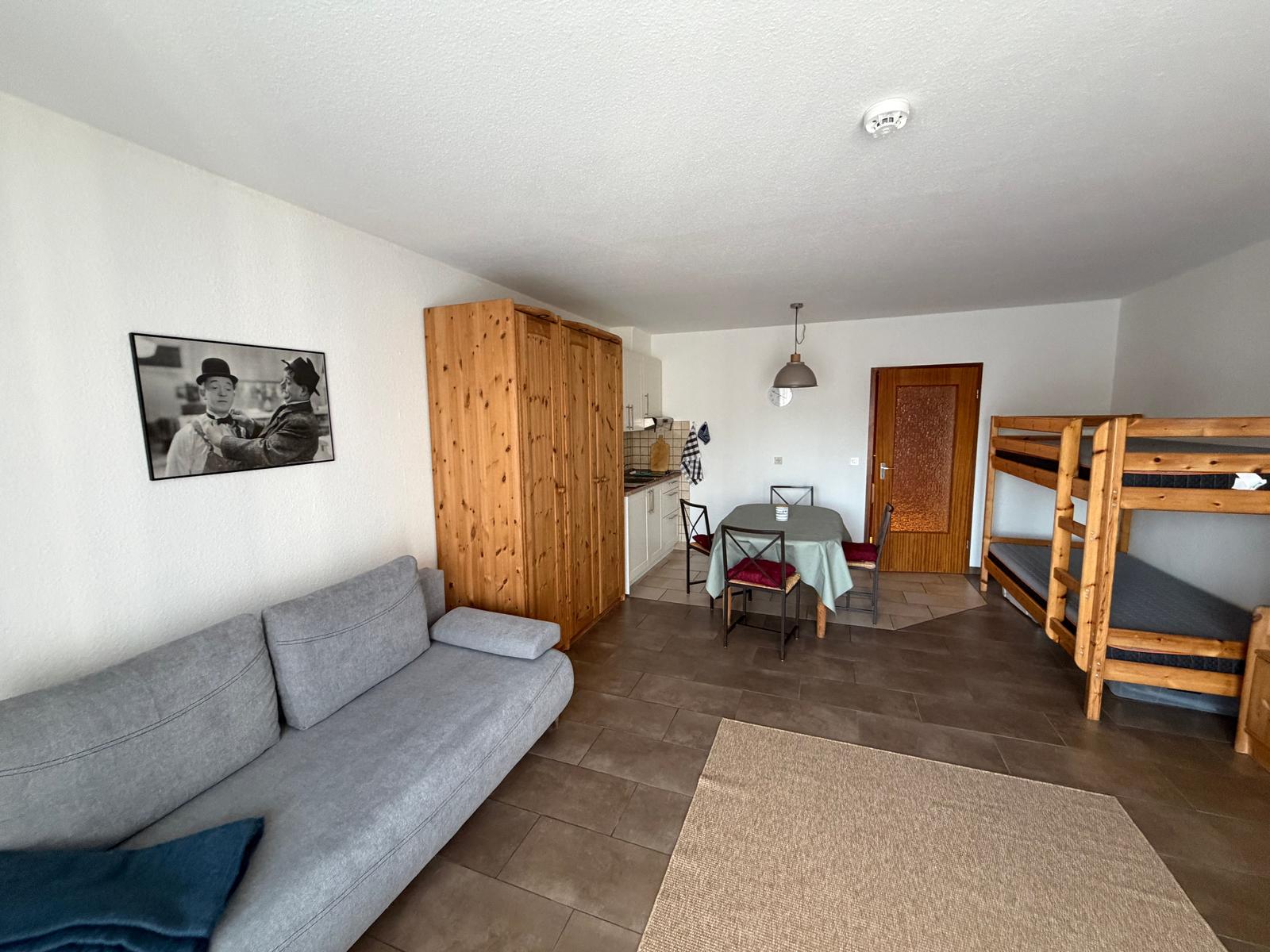 Zimmeransicht, Wohn- und Essbereich