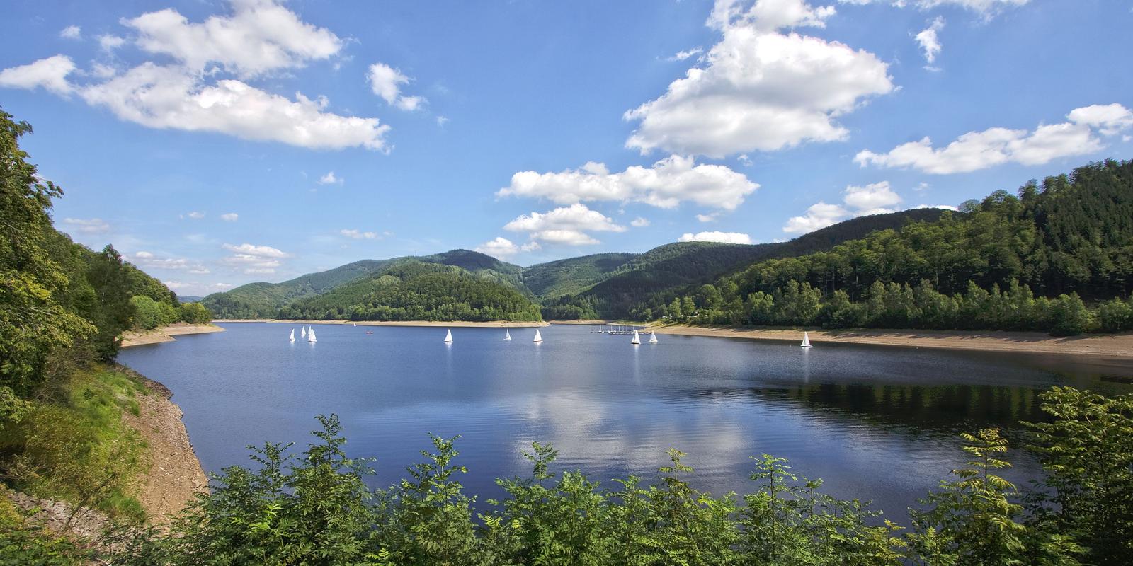Nahegelende Odertalsperre für Wassersport und zum Wandern