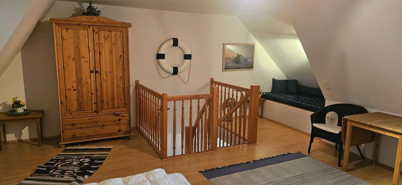 Kleiderschrank im Schlafzimmer
