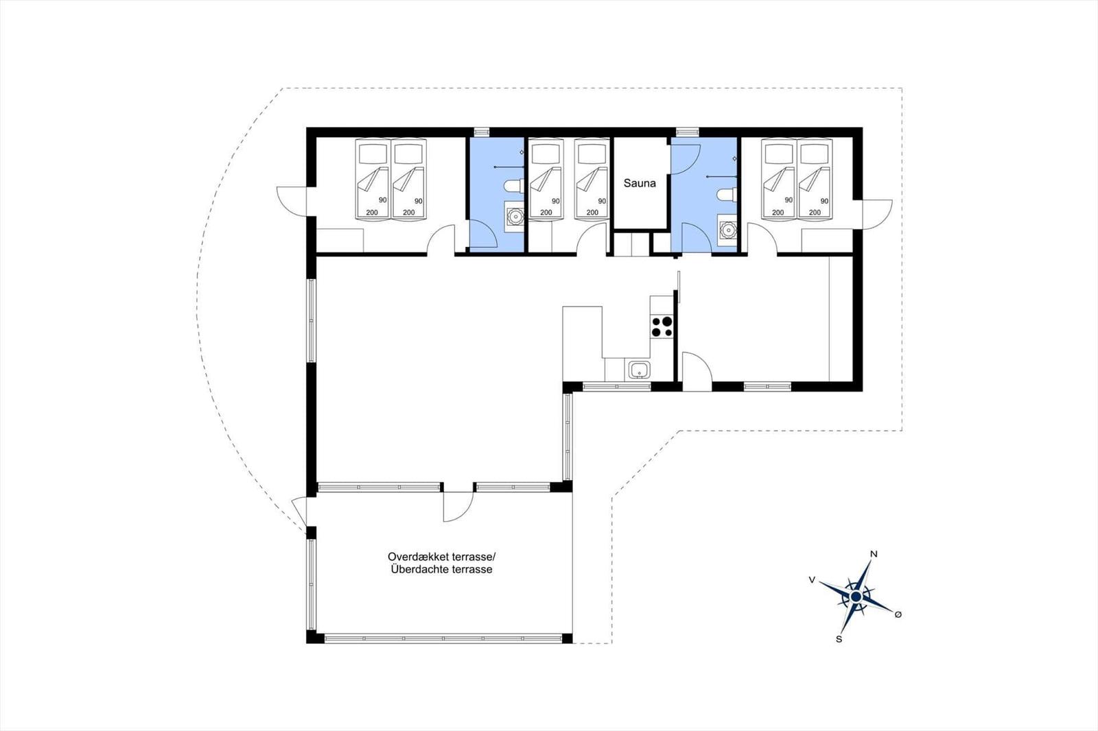Wohnung mit Sauna, drei Schlafzimmern und überdachter Terrasse.
