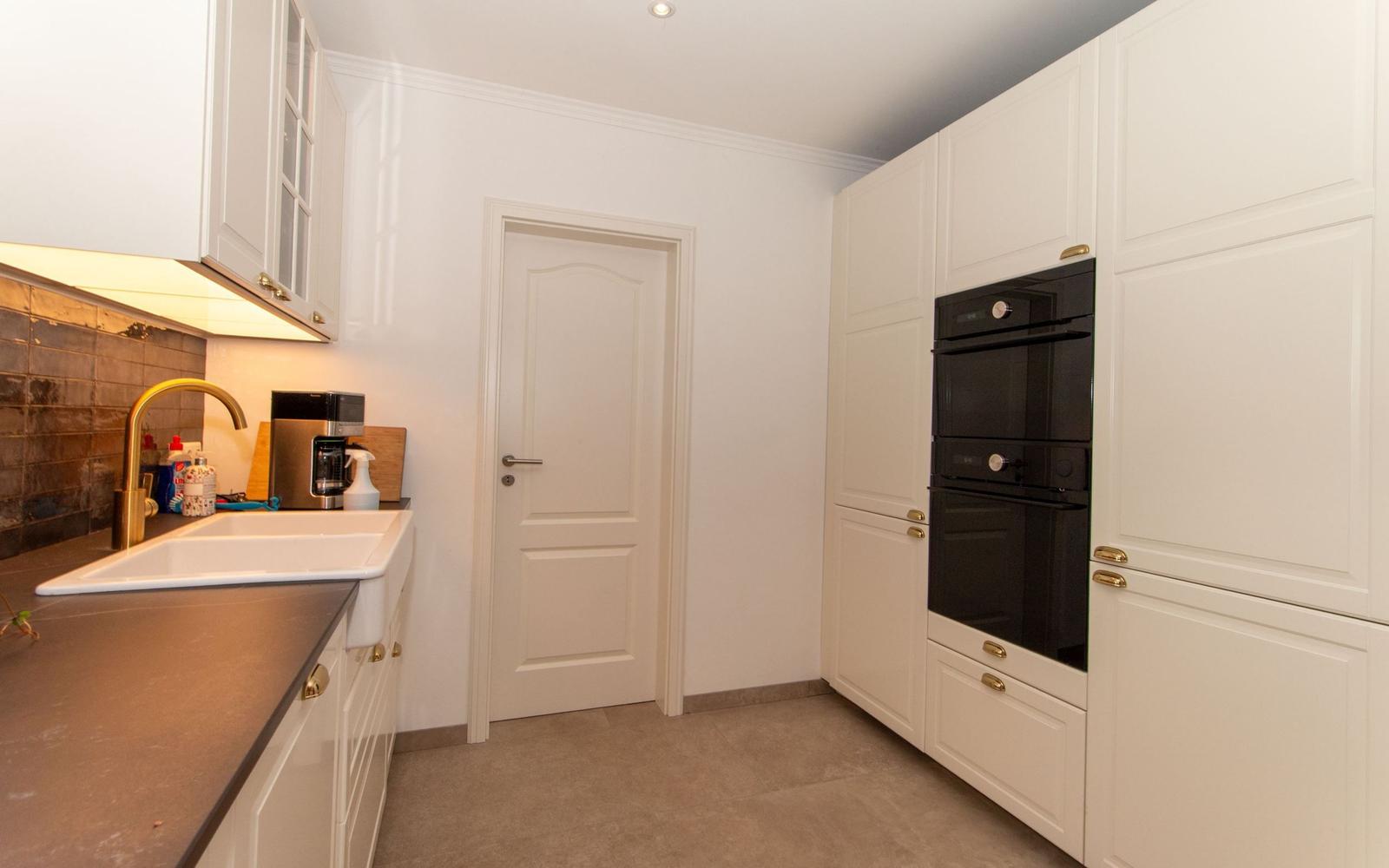 Backofen auf Augenhöhe...