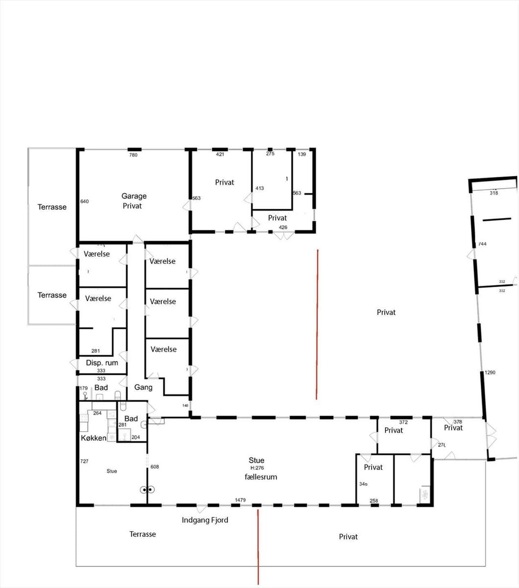 Flächenplan zeigt Wohnbereich, Küche, Badezimmer und mehrere Zimmer mit Terrassen.
