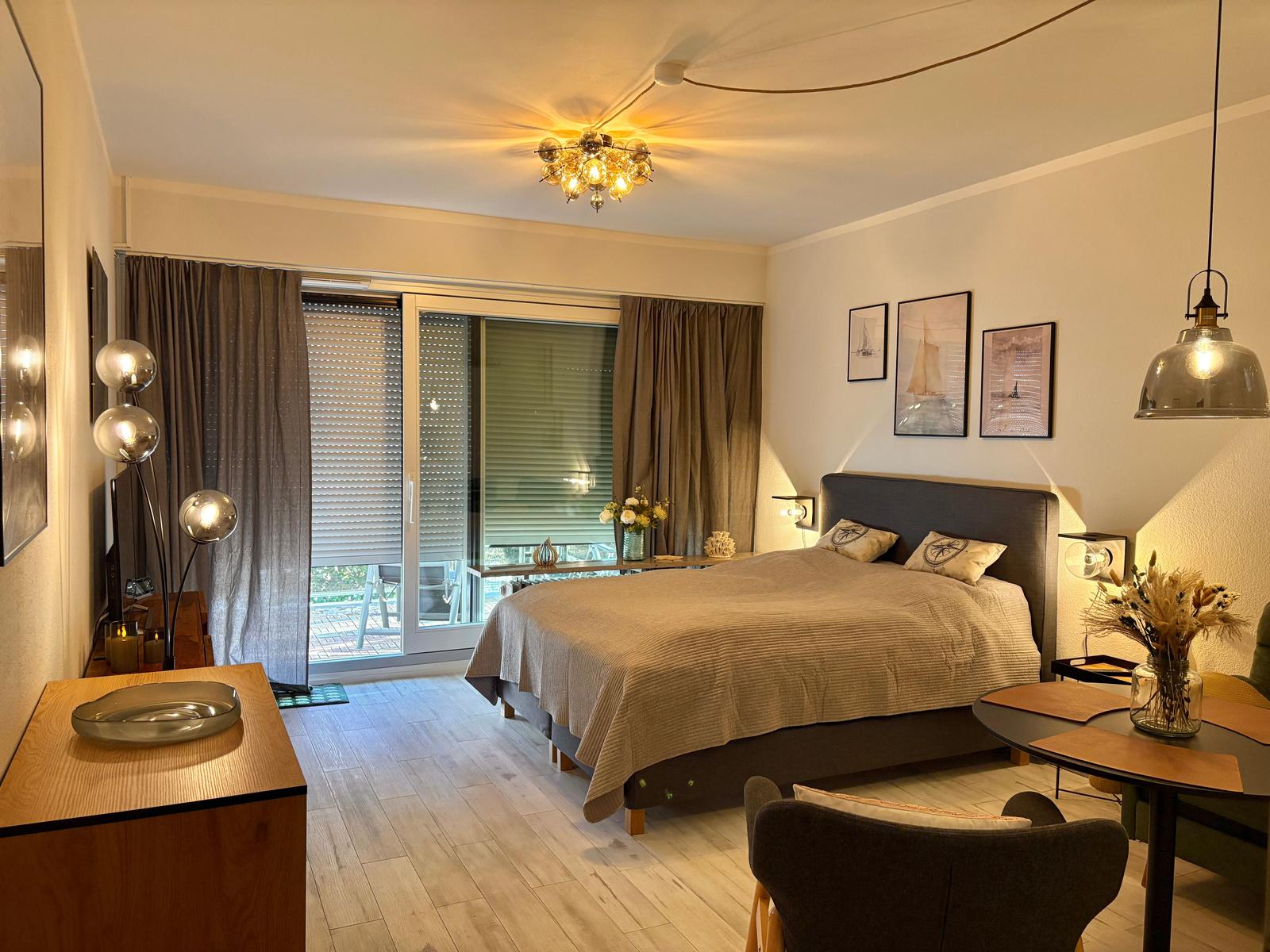 Zimmer inkl Rolladen