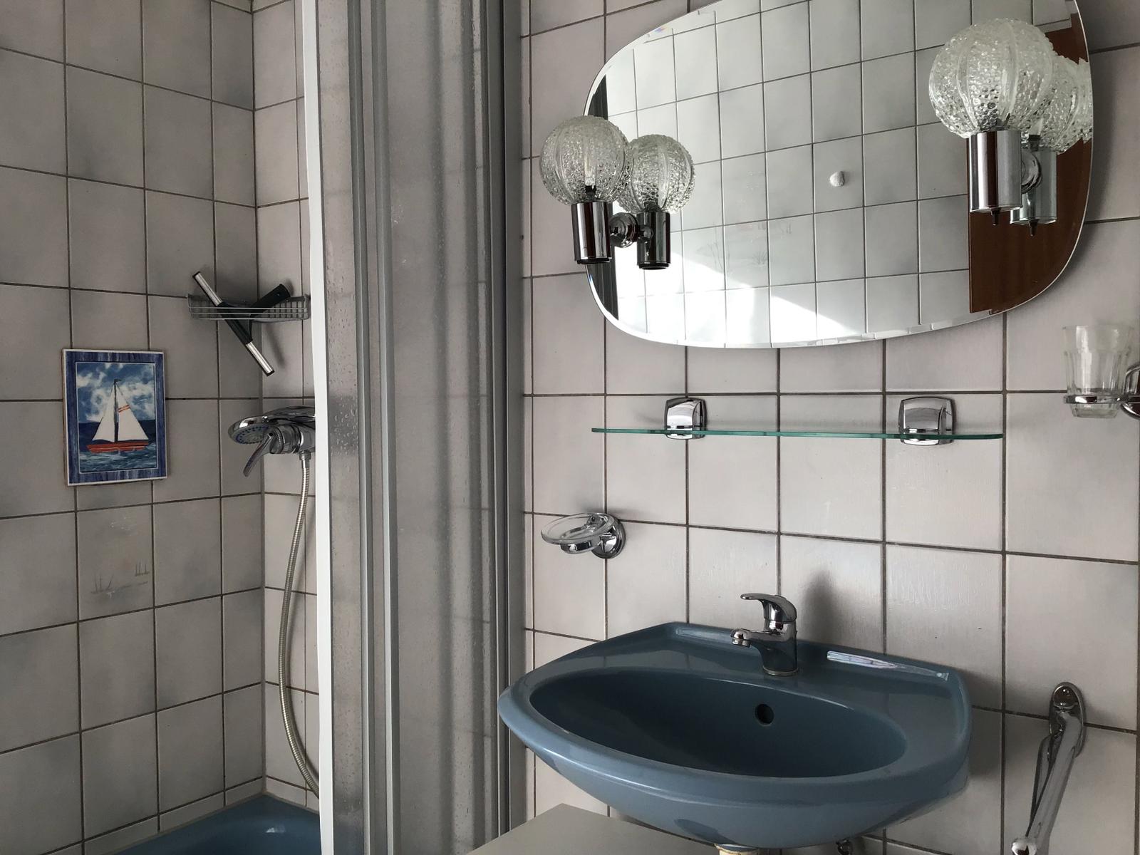 Duschbad mit Fenster