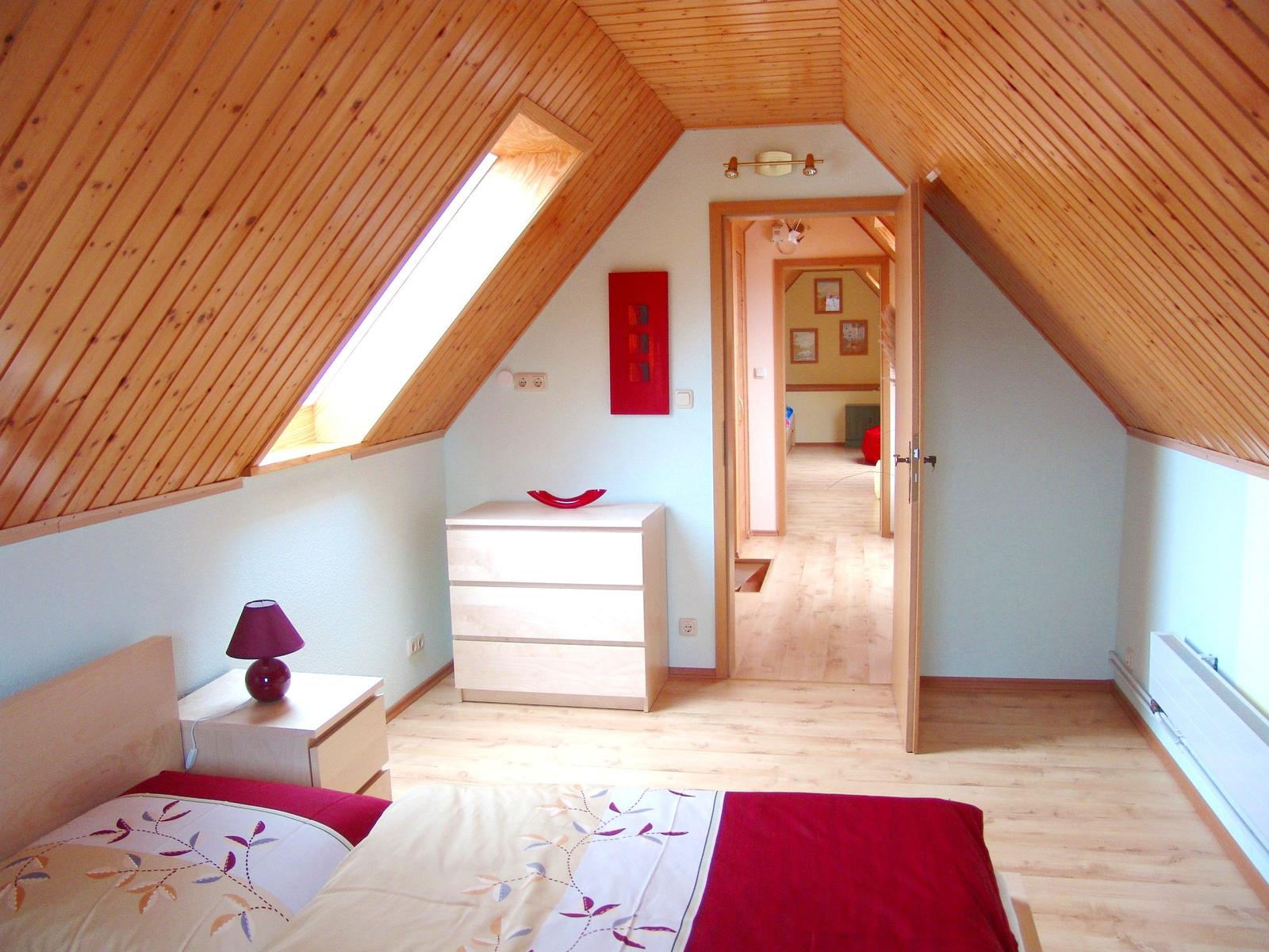 Das Schlafzimmer mit Doppelbett