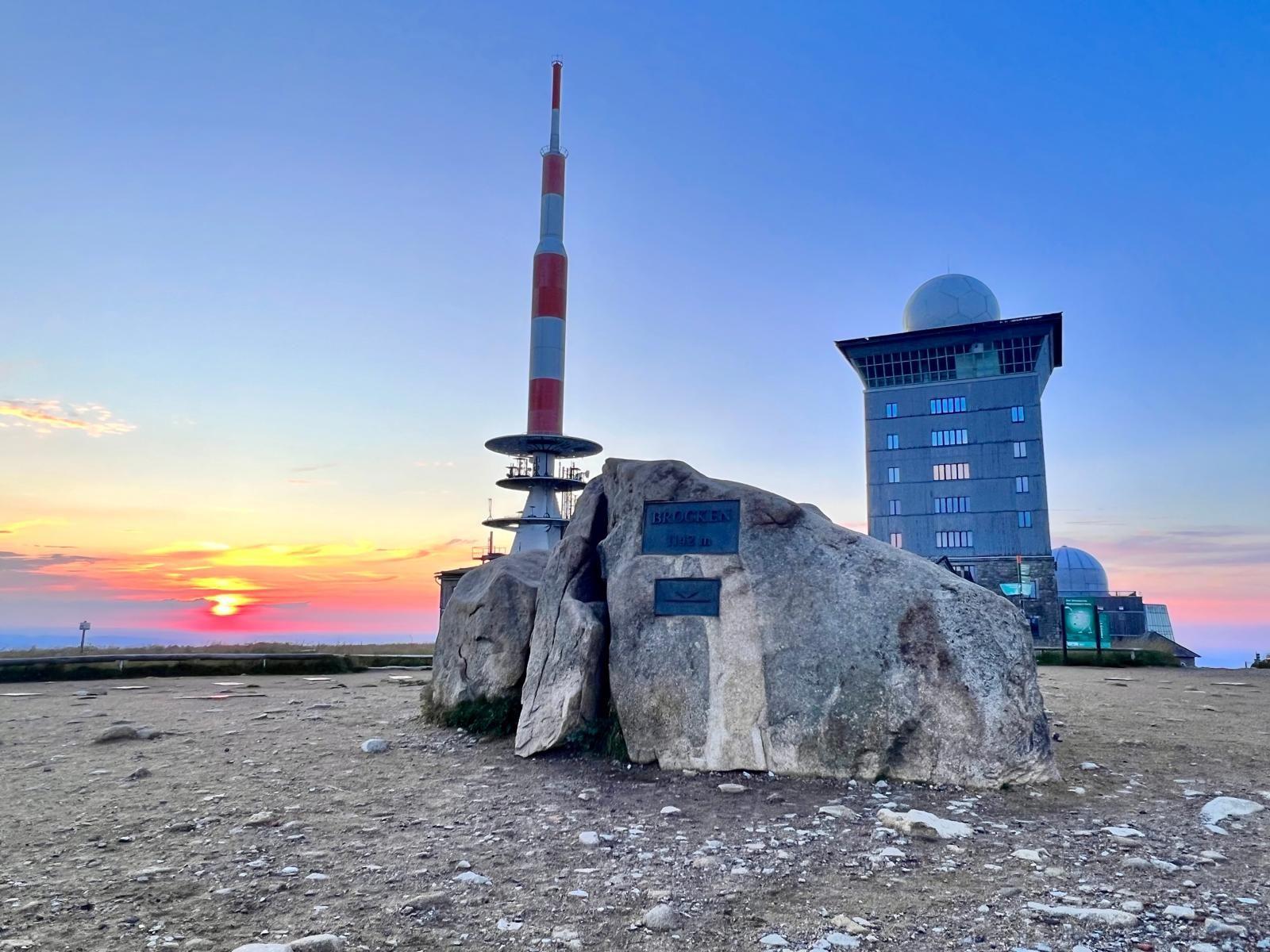 unseren Brockengipfel können Sie erwandern oder mit der Harzer Schmalspurbahn erreichen