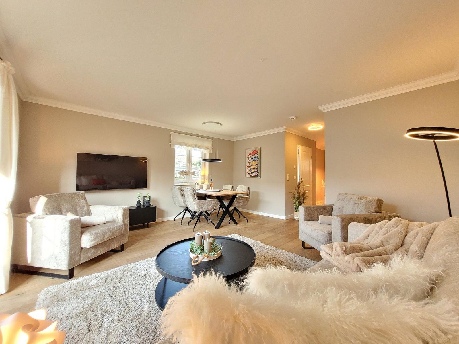 Wohn-/Esszimmer - Rückansicht