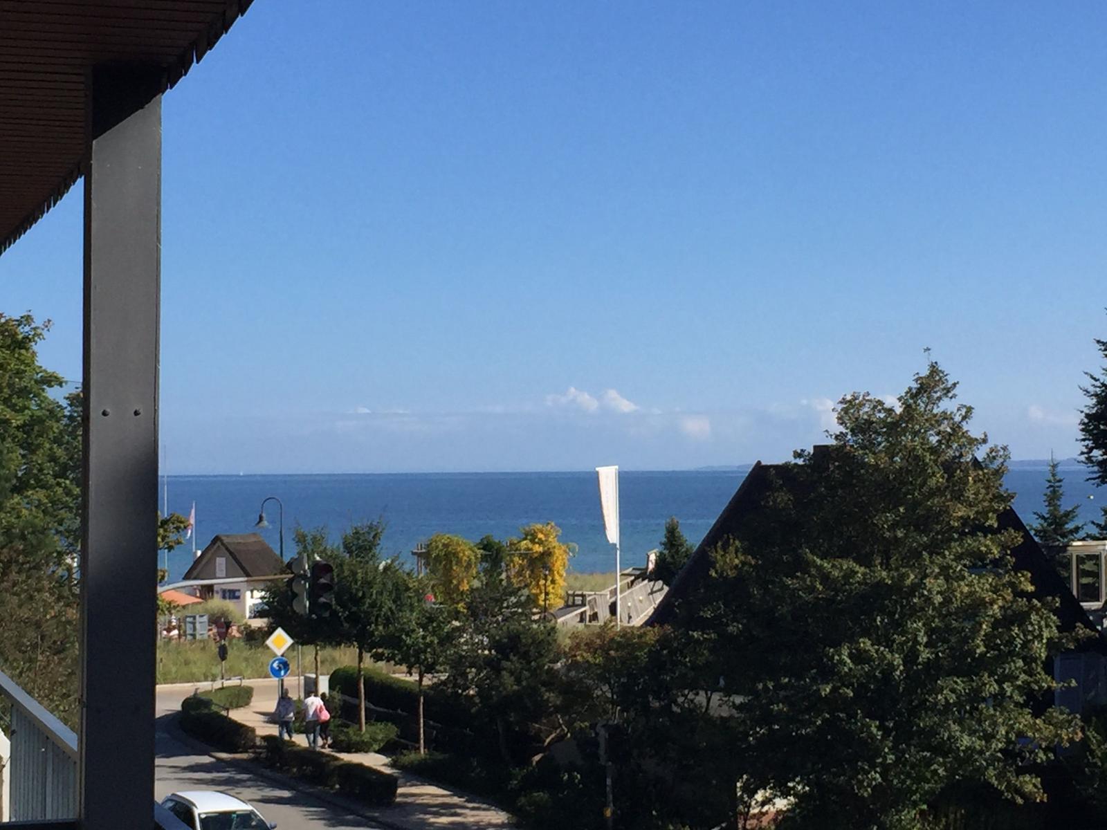 Teilmeerblick vom Balkon