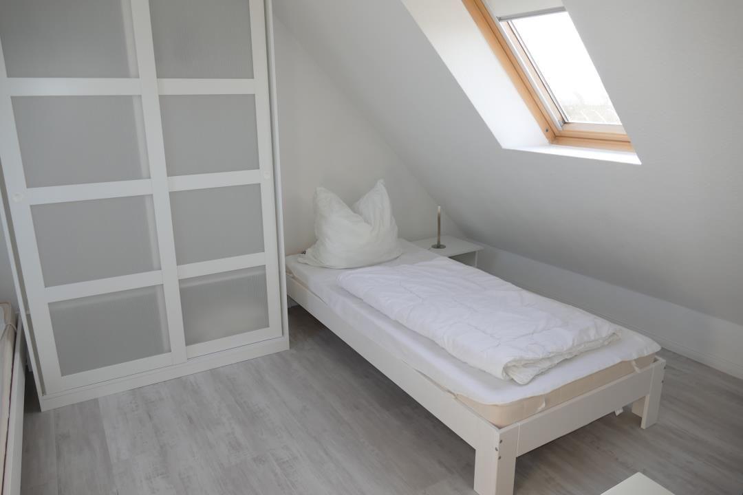 Schalfzimmer rechts obere Ebene