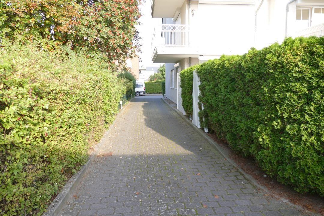 Zufahrt zum Carportstellplatz