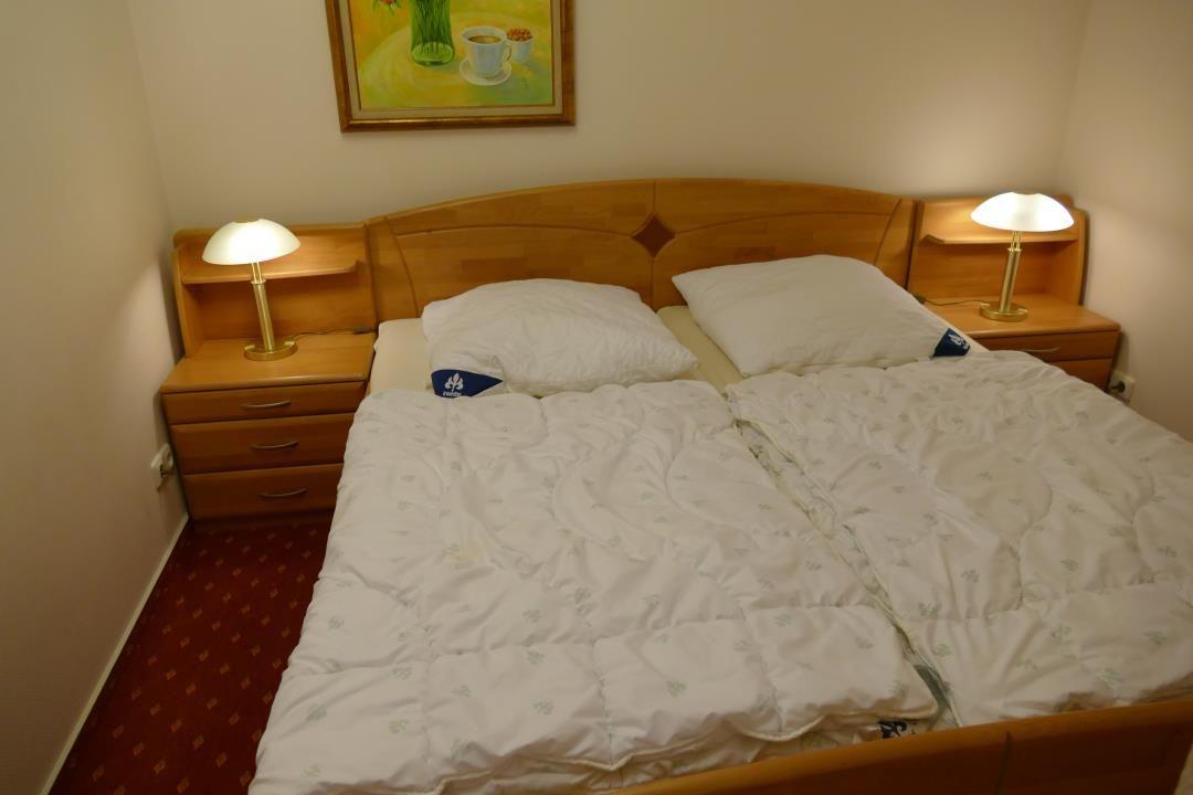 Schlafnische mit Doppelbett