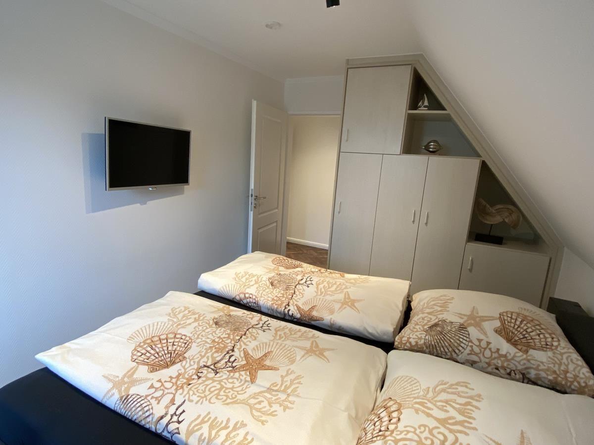 Schlafzimmer mit TV