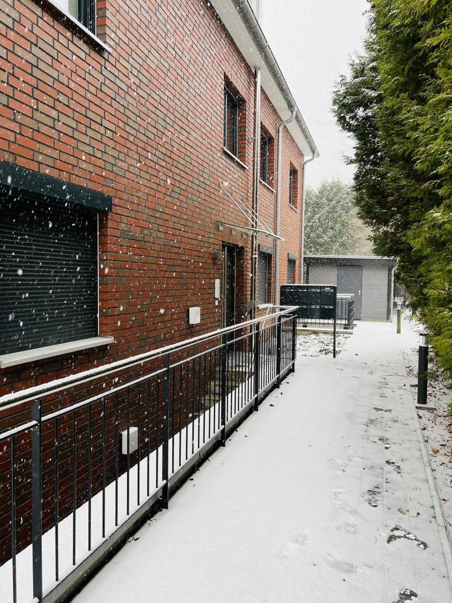 Zugang zum Haus/Fahrradschuppen