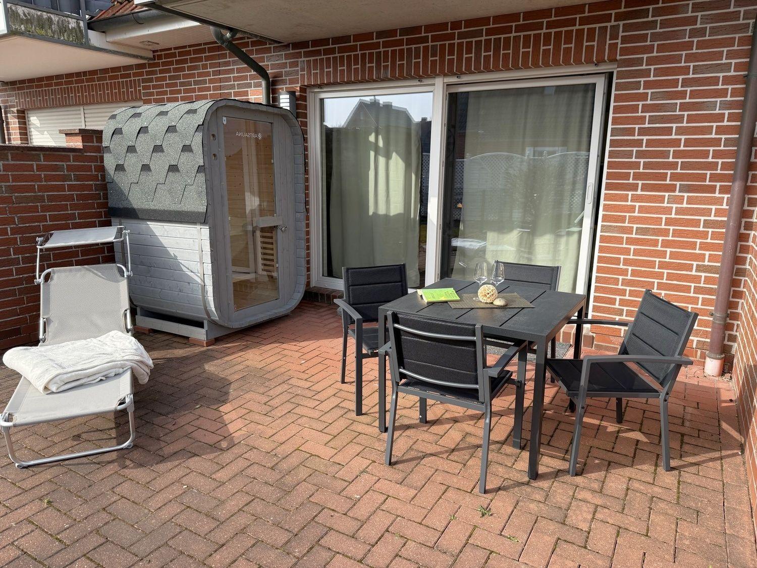 Terrasse mit Sauna