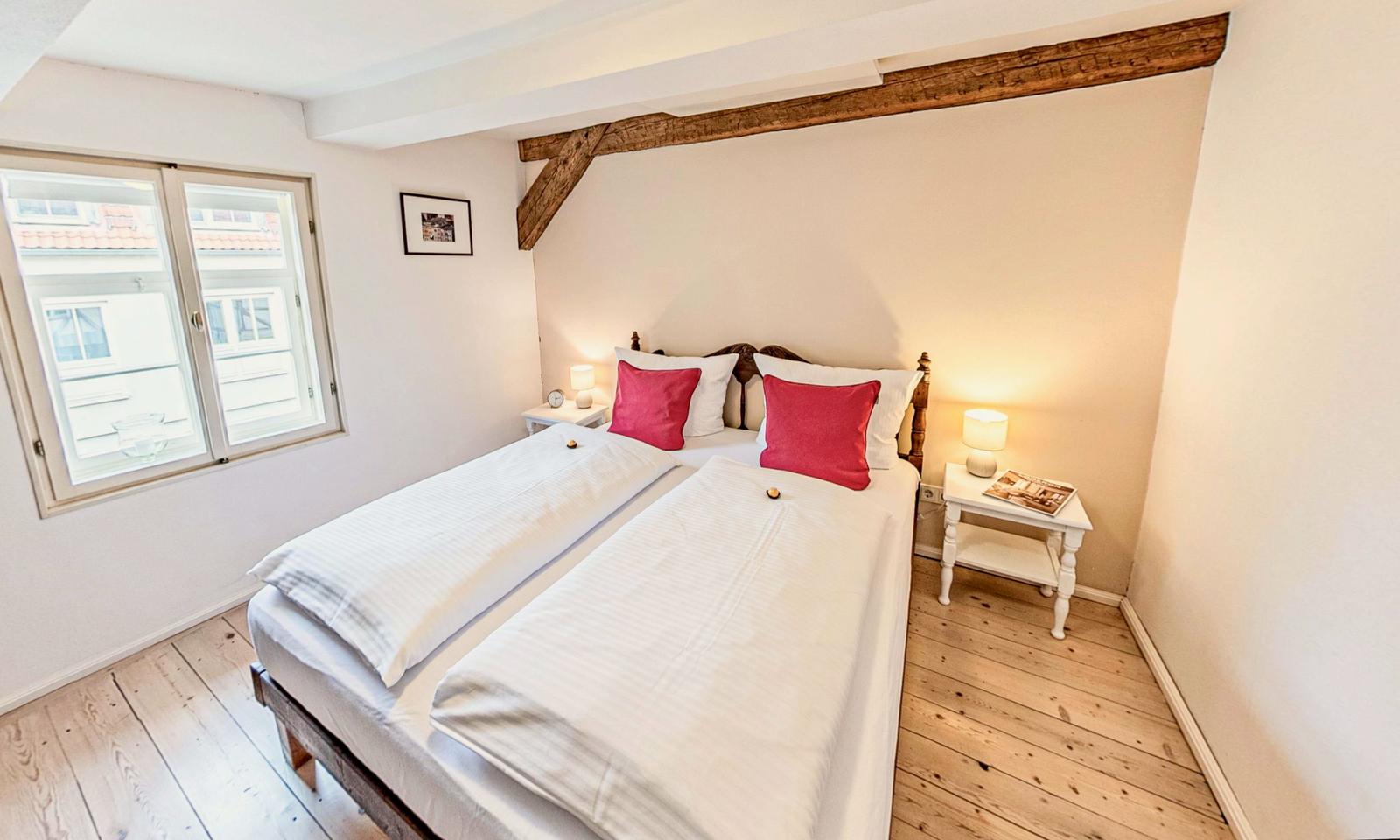 Himmlisch schlafen im Doppelbett (1,60m)