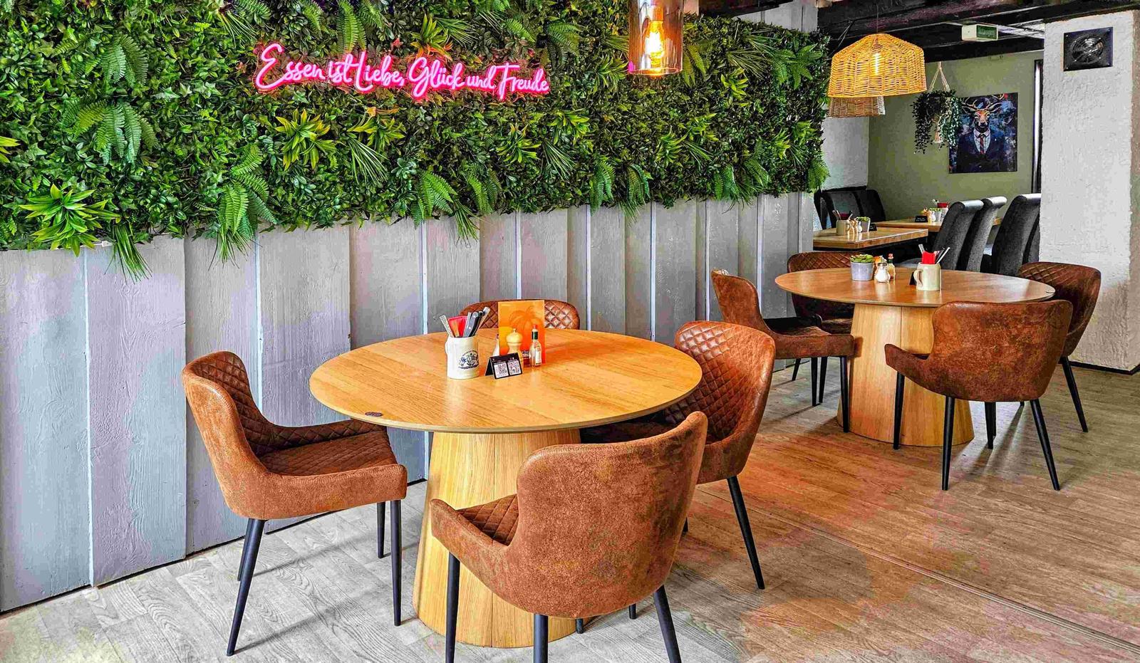 unser geschmackvolles Restaurant Hirsch 
- für Hausgäste zum Vorzugspreis