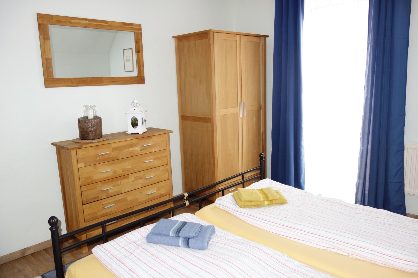 Doppelschlafzimmer im Erdgeschoss - Schrankseite