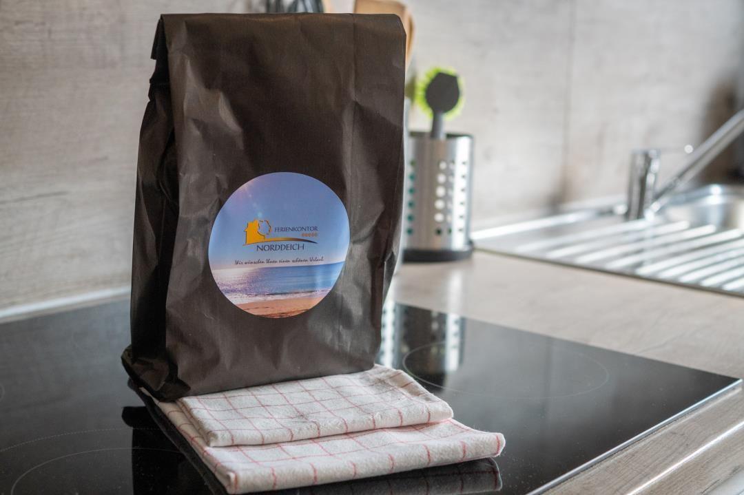 Kochfeld mit Handtuch und Kaffeesack von Norddeich