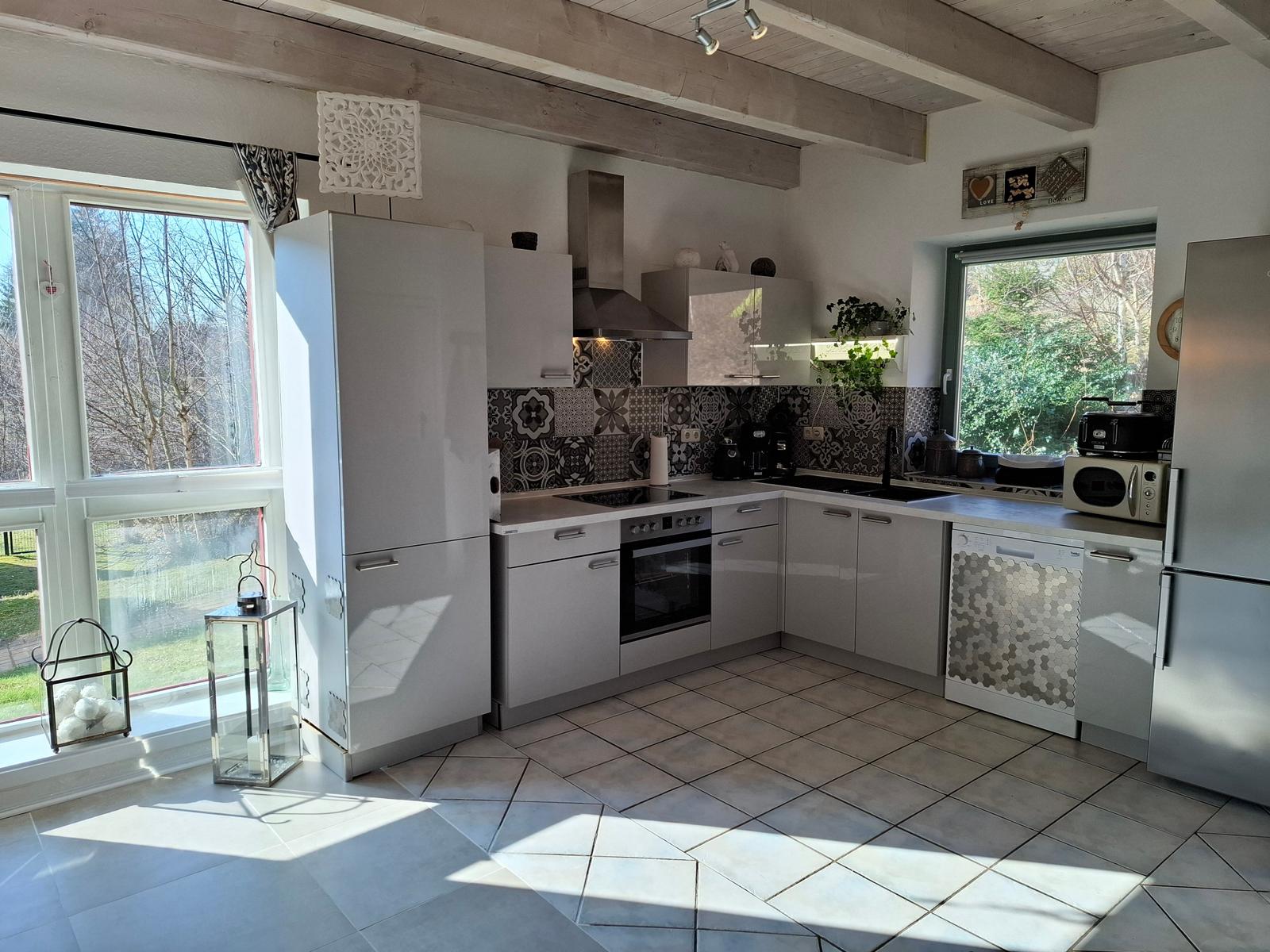 hochwertige, voll ausgestattete,offene Nolte Küche