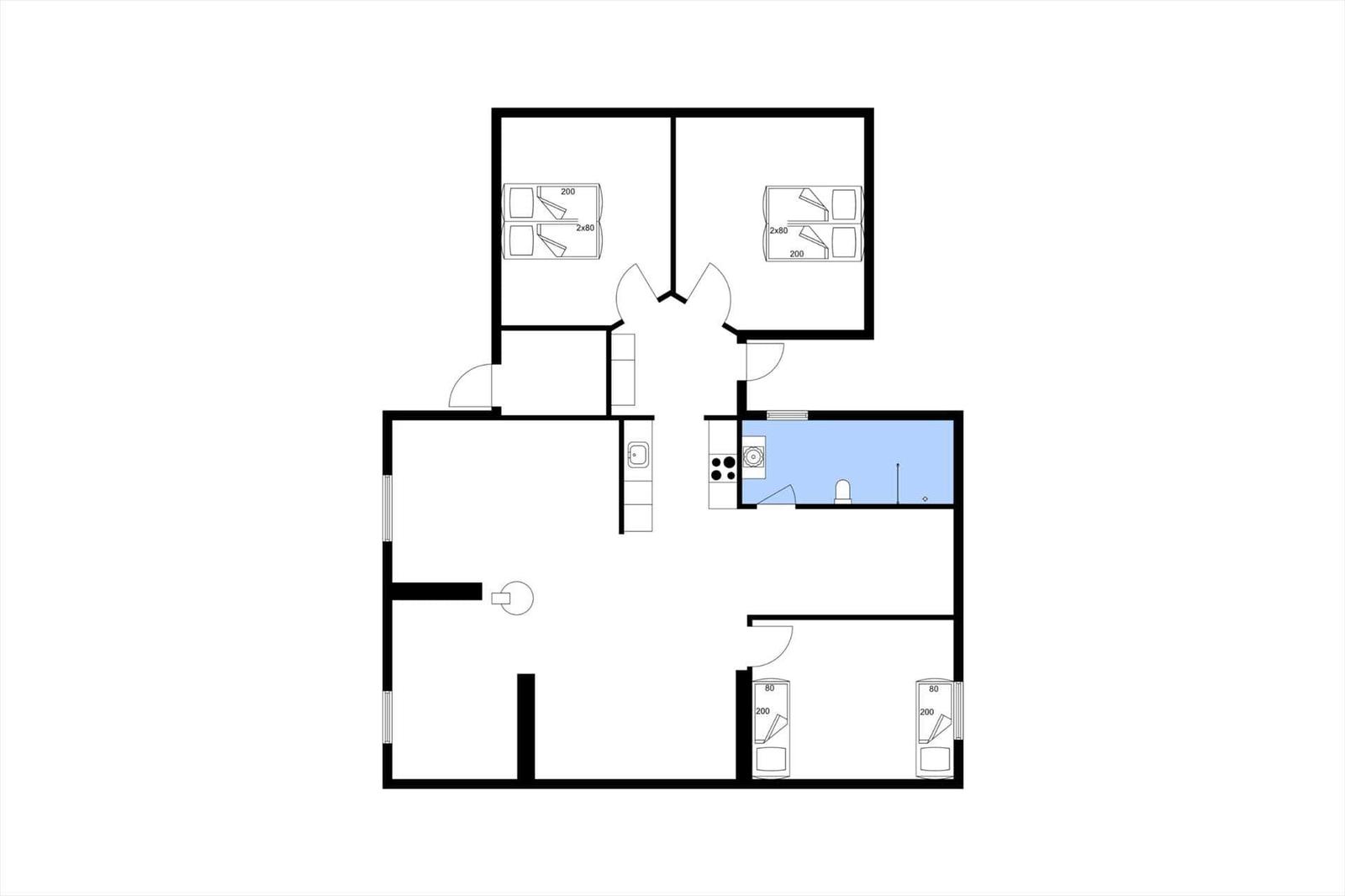 Wohnung mit zwei Schlafzimmern, Küche und Bad. Flur mit Treppe.