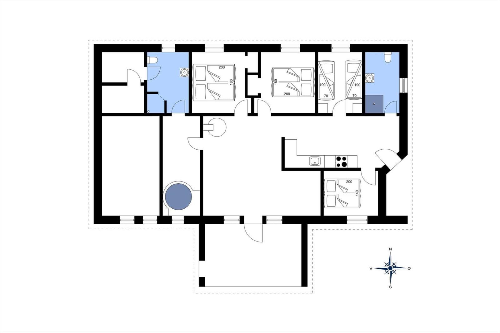 Wohnung mit drei Schlafzimmern, Küche und Bad. Großer Wohnbereich mit Essplatz.