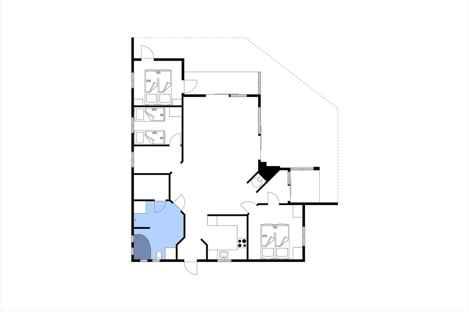 Wohnung mit drei Schlafzimmern, Küche und Bad. Flur mit Treppenaufgang.